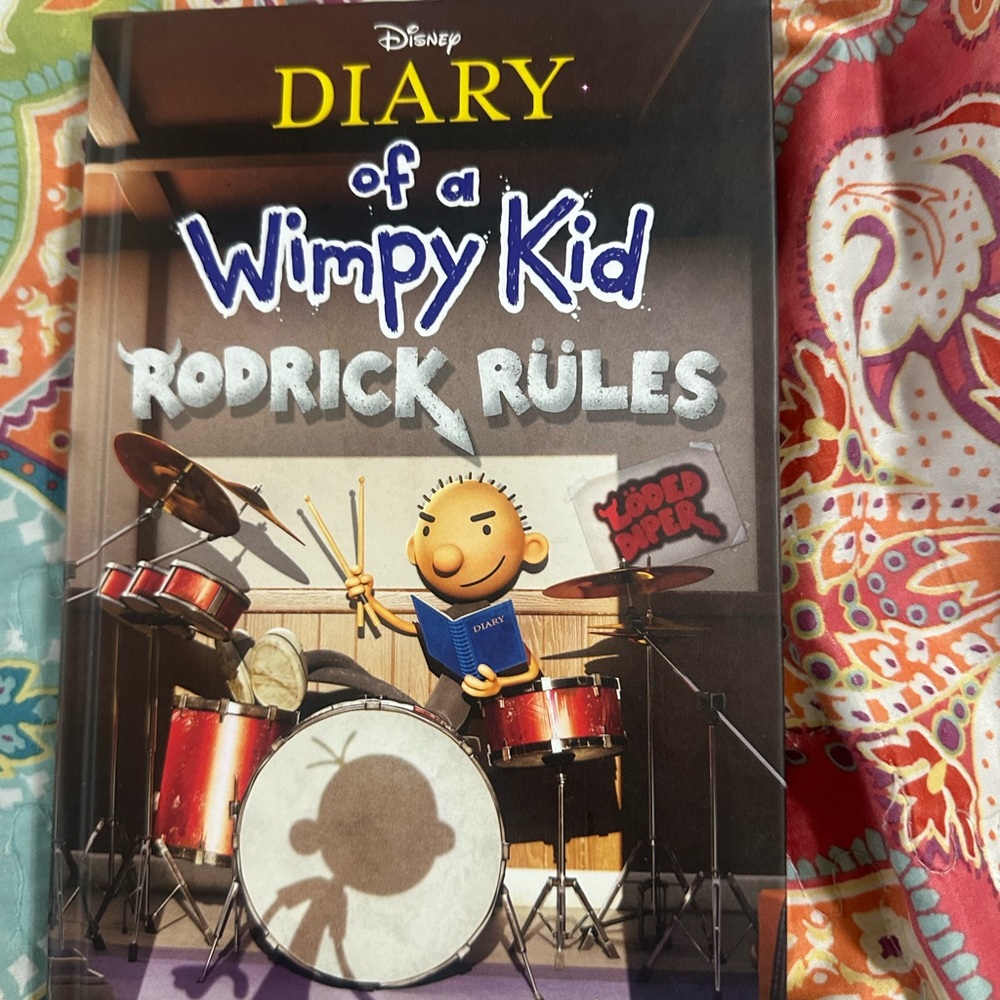 Disney Diary of a Wimpy Kid: Rodrick Rules Book - Red and Blue